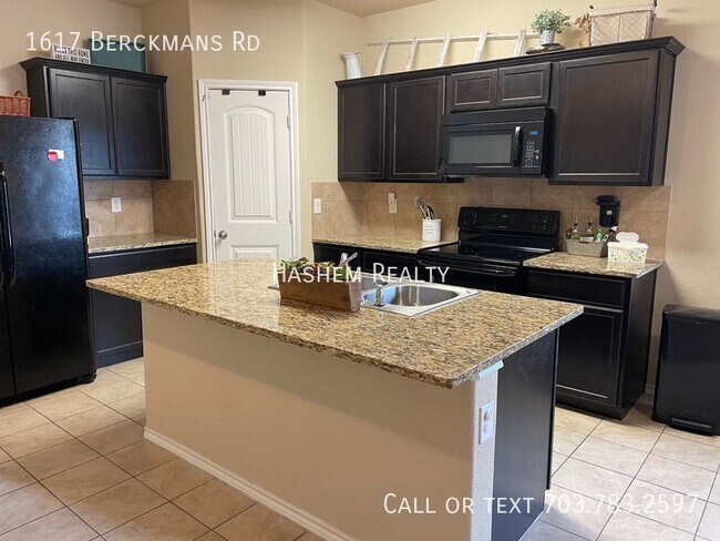 Foto del edificio - 1617 Berckmans Rd