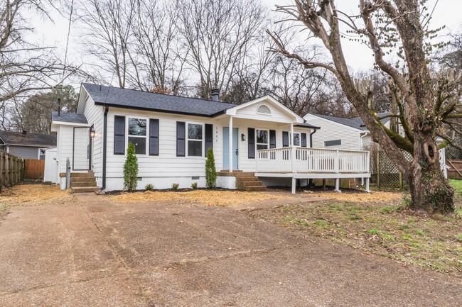 Building Photo - 1805 Meadow Cliff Dr
