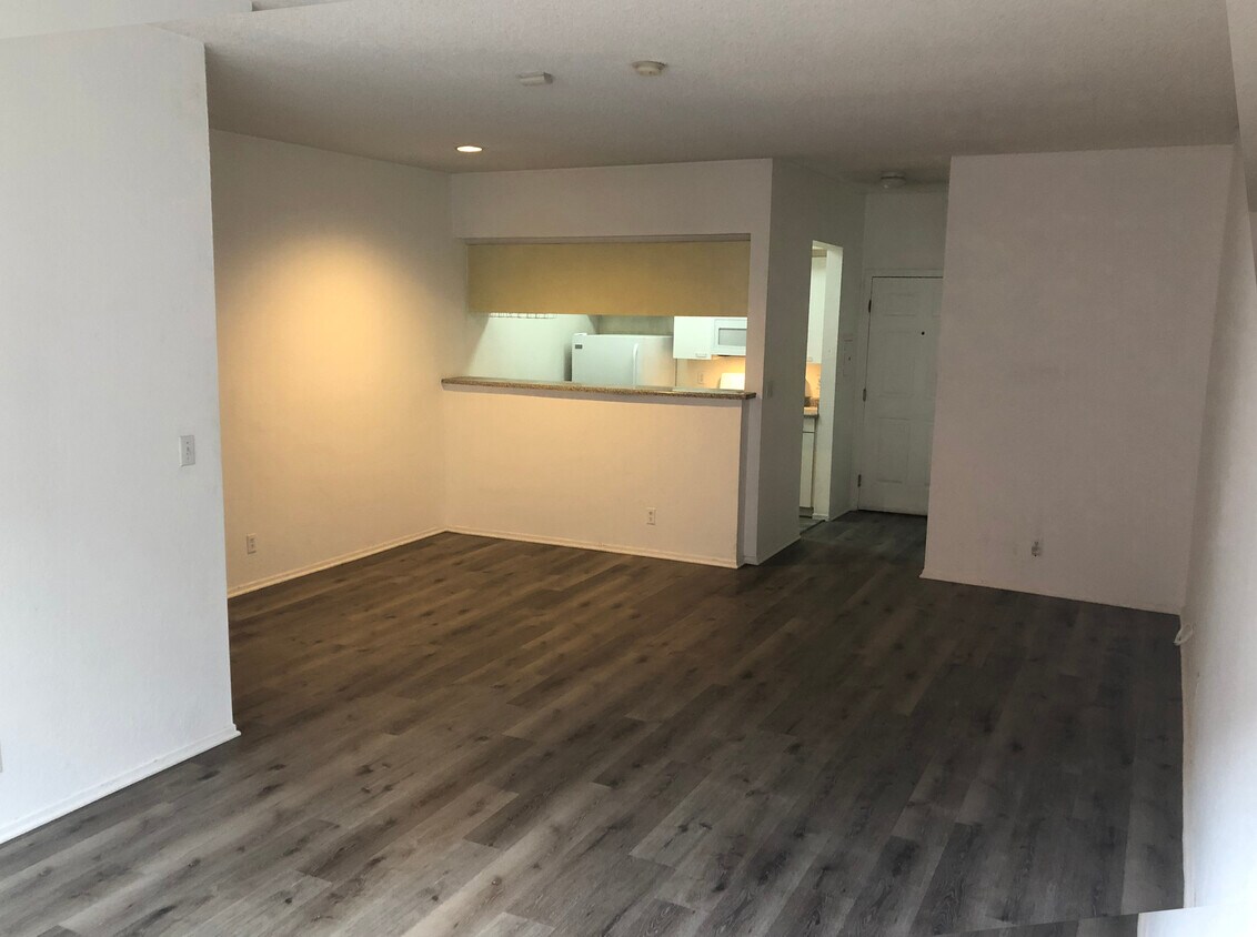 Foto del edificio - 1245 N Cherokee Ave