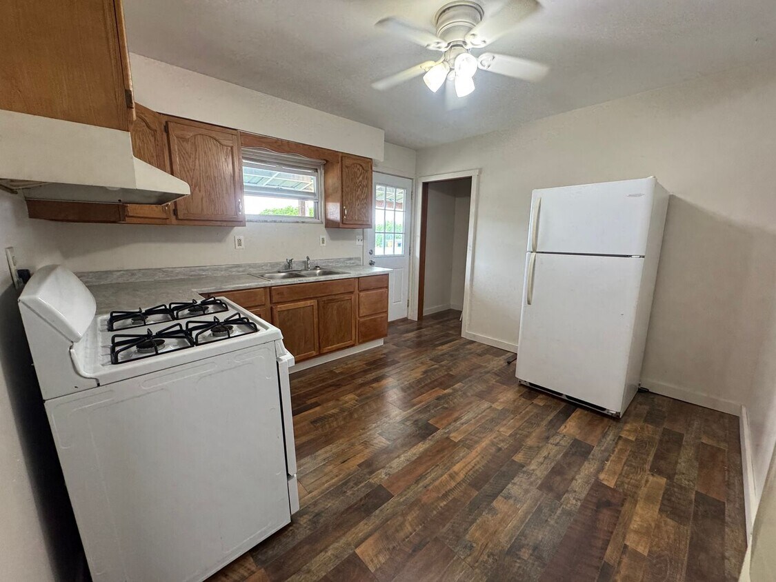 Foto principal - Cozy, Convenient Nothside 2 Bedroom Apartm...