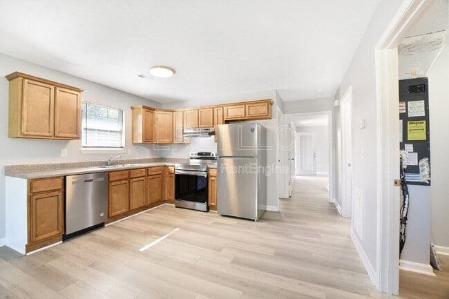 Building Photo - 304 Keeneland Dr