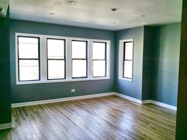 Foto del edificio - 2500 N. Harding