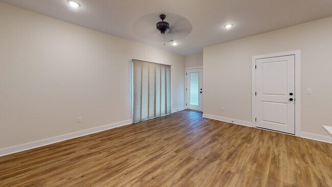 Building Photo - 1145 N Broadview St