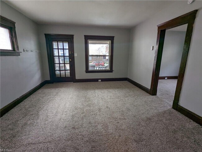 Building Photo - 2113 Quail St