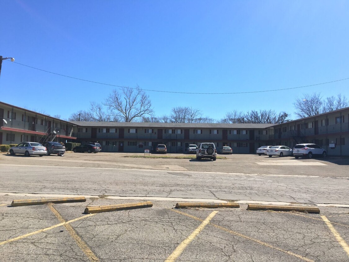 Primary Photo - 302 Wolf St