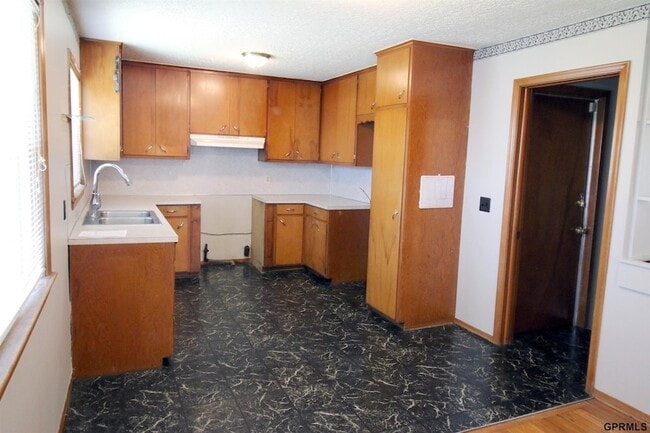 Foto del edificio - 7220 Blue Ridge Dr