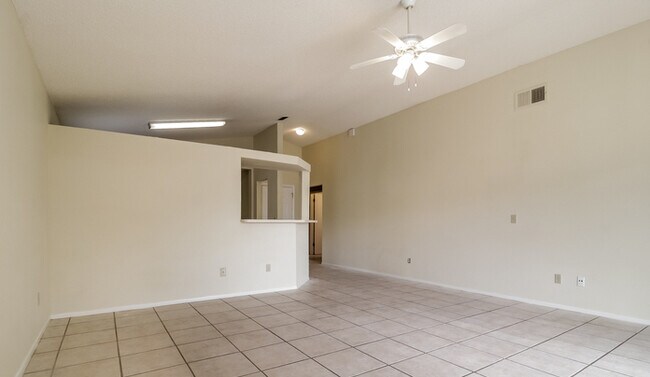 Foto del edificio - 5443 Cedar Ln