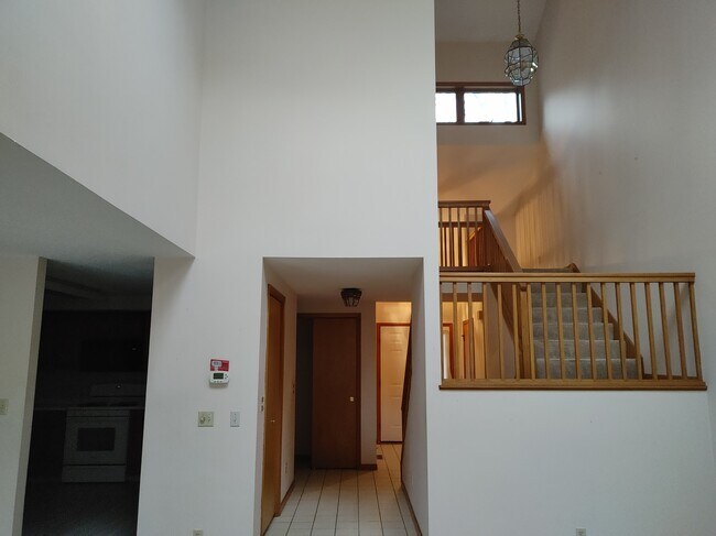 Foto del edificio - 523 Clubhouse Rd