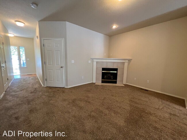 Foto del edificio - 3 br, 2.5 bath House - 4353 SE Chelsea Lane