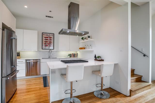 Foto del edificio - 4401 Roseland Ave