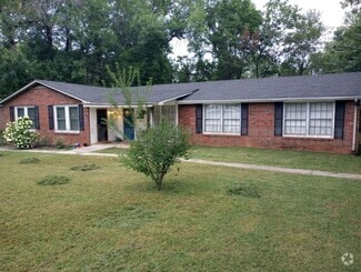 Building Photo - 1903 Fern Dr