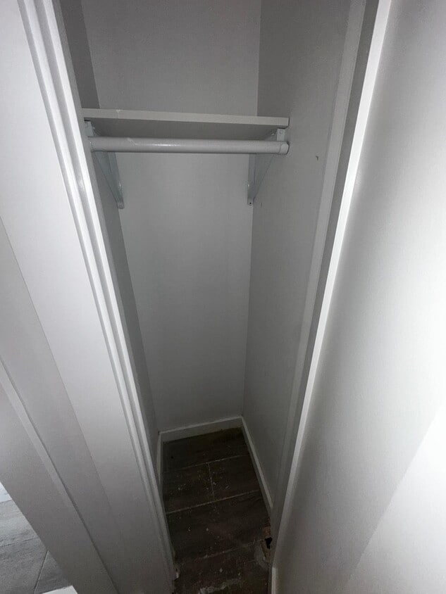 Primary Photo - 408 Chaplin St SE