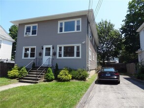 Building Photo - 64 Nash Ln
