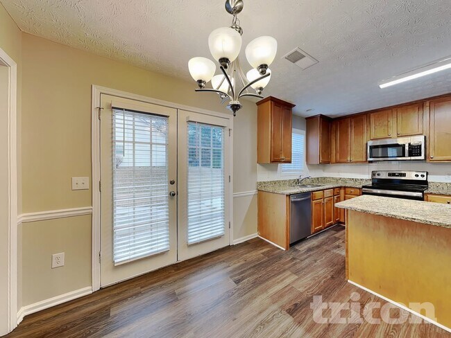 Foto del edificio - 1230 Webb Farm Ln