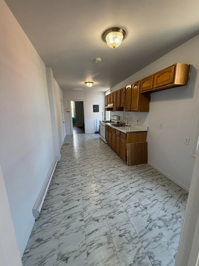Building Photo - 2518 Bergenline Ave