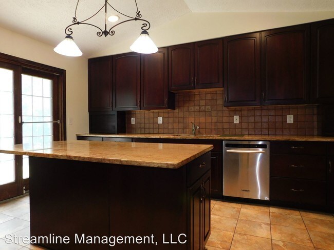 Building Photo - 4 br, 3 bath House - 10321 Bells Mill Ter
