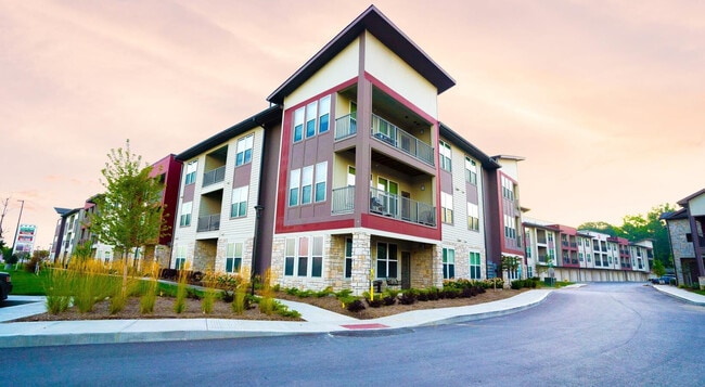 Building Photo - Apex at Perry Crossing