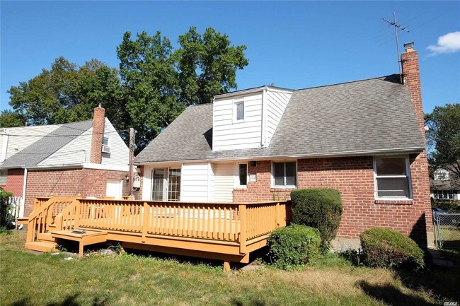 Foto del edificio - 101 Schumacher Dr