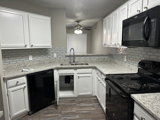 Photo - 3932 Wymess Dr House