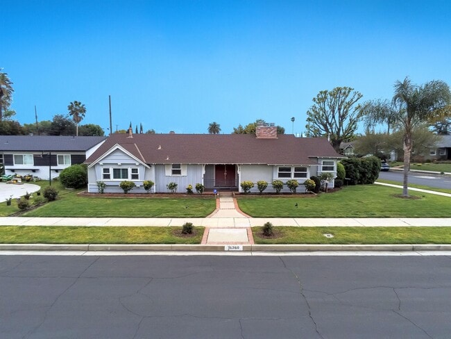 Building Photo - 16760 Tupper St