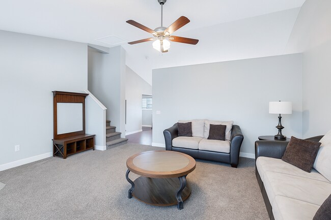 Living Room - 427 W 600 N