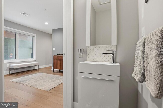 Foto del edificio - 611 N Galloway St