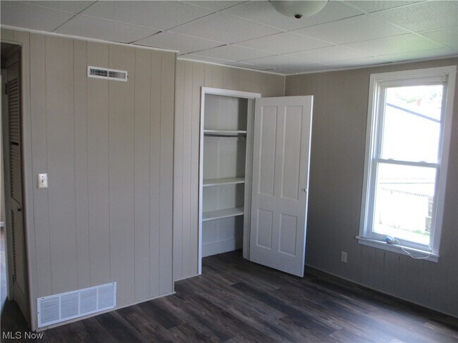 Building Photo - 1452 Beatty Ave