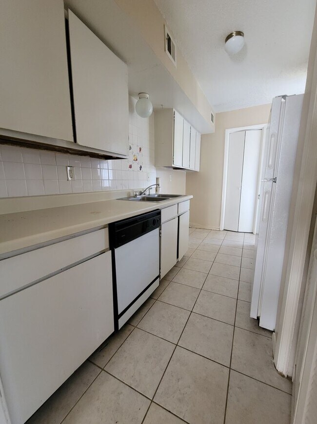 Foto del edificio - College Station - 2 bedroom / 1.5 bath Fou...