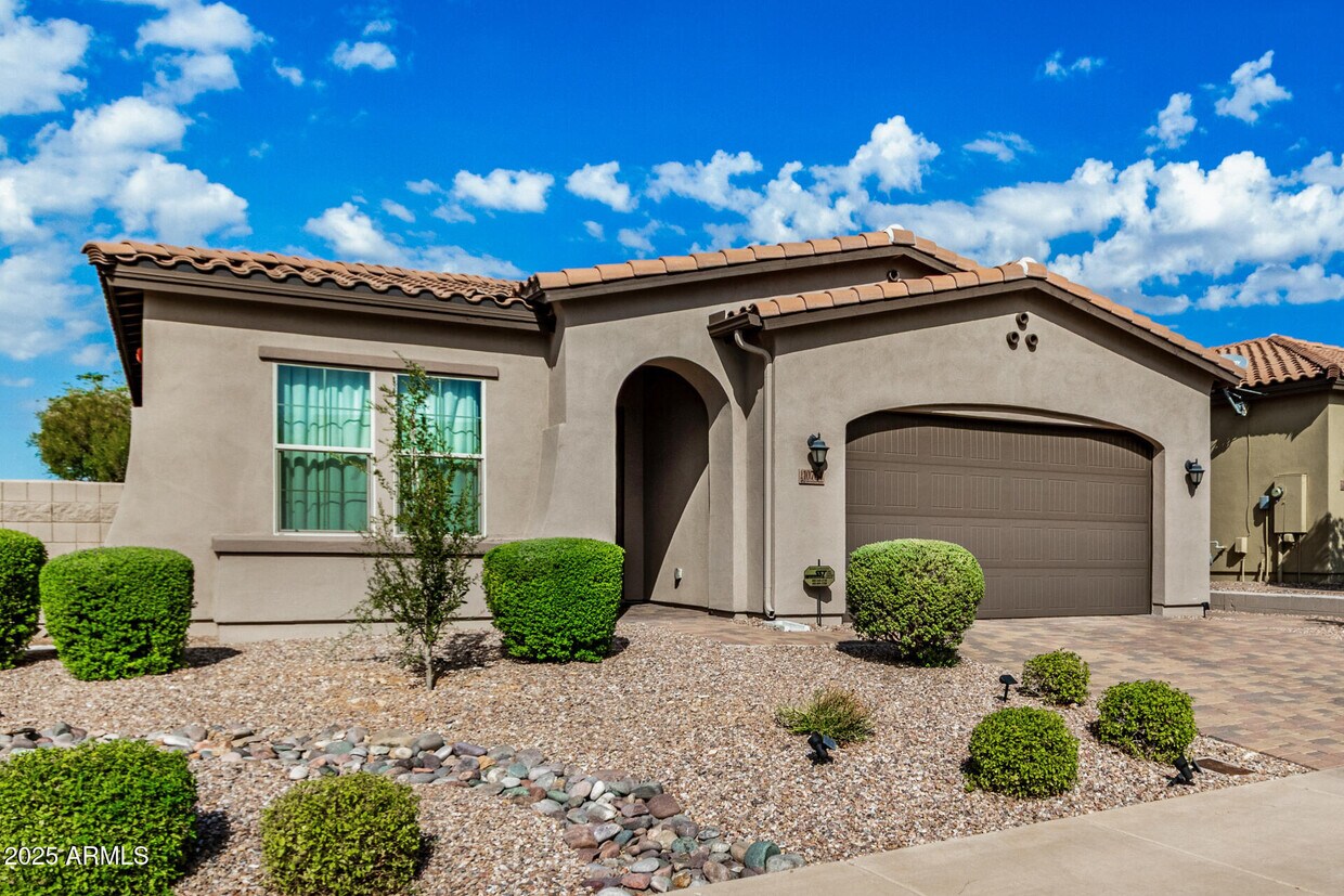 Foto principal - 10764 N 124th Pl