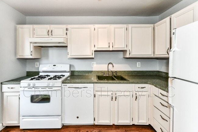 Building Photo - 306D S Wayne St