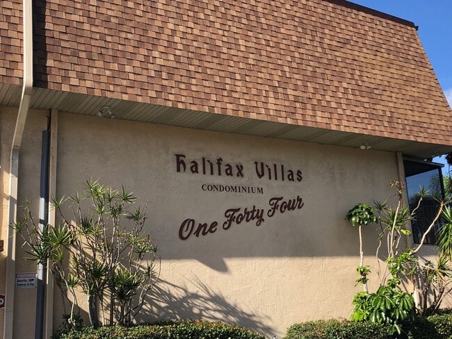 Photo - 2 bedroom 2 bath recent remodel Direct riv... Apartment