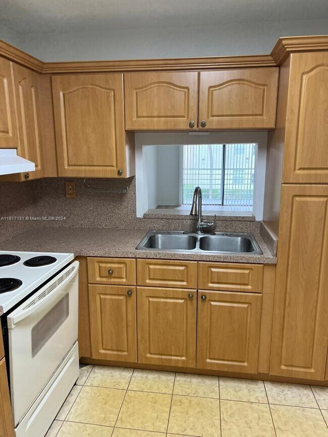 Foto del edificio - 1830 SW 81st Ave