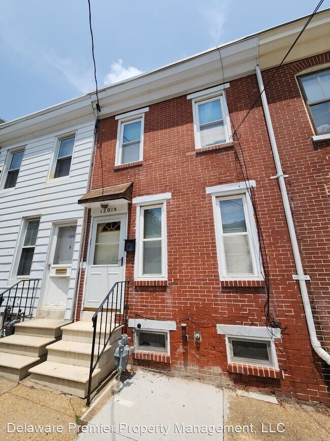 Building Photo - 3 br, 1.5 bath House - 1201 1/2 Linden Street