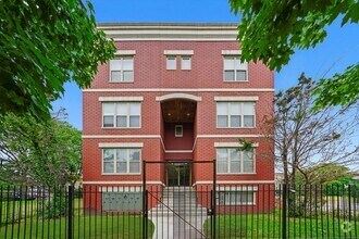 Building Photo - 6220 S Kenwood Ave