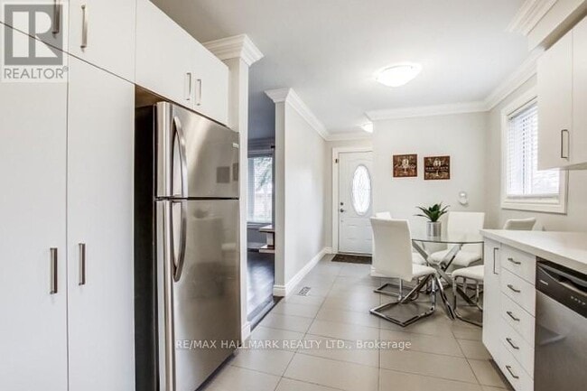 Building Photo - 336 Skopit Rd