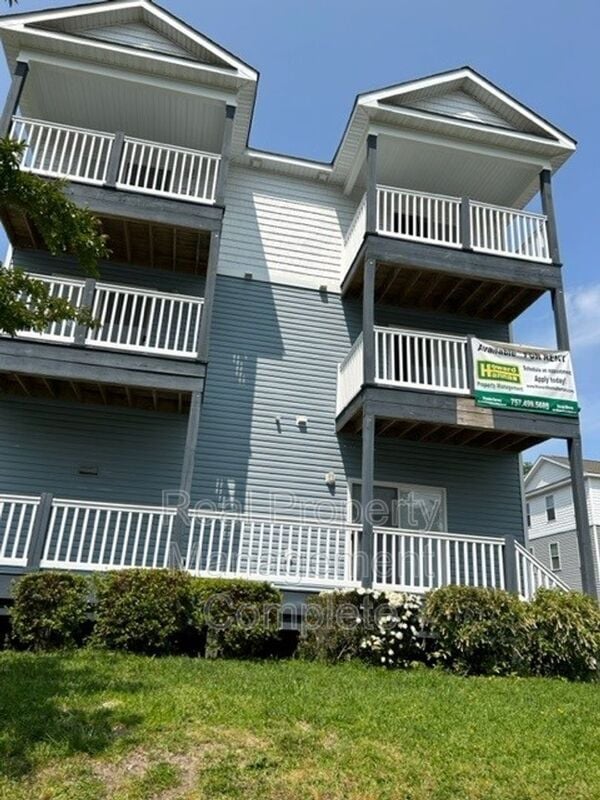 Building Photo - 5001 Killam Ave