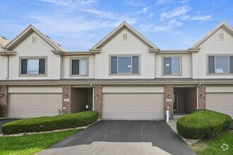 Building Photo - 8325 Chestnut Ct