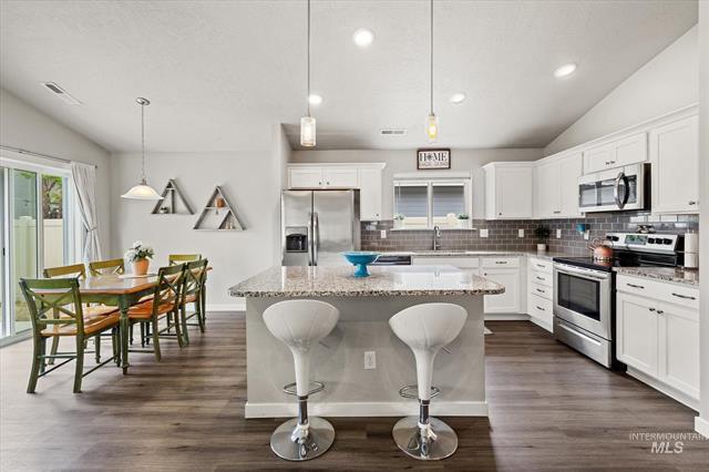 Building Photo - 260 W Waukesha St