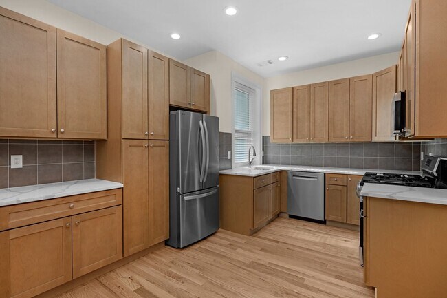 Foto del edificio - 2931 N Calvert St