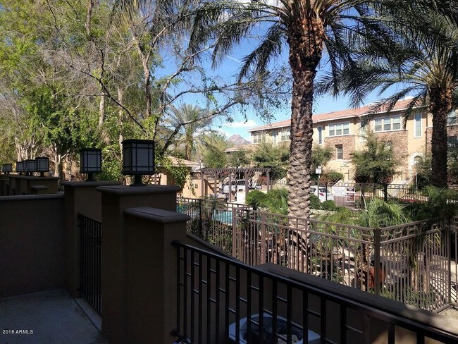 Foto del edificio - 5550 N 16th St