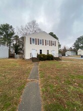 Building Photo - 5500-5502 Stella Rd
