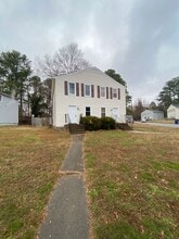 Building Photo - 5500-5502 Stella Rd