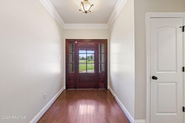 Building Photo - 809 Flambant Dr