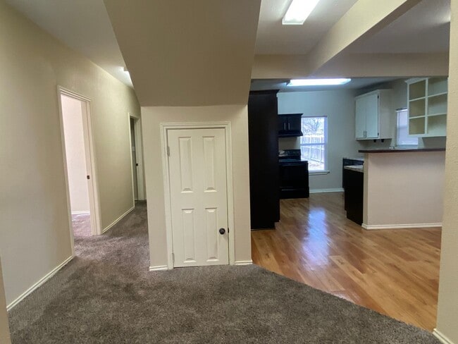 Foto del edificio - 3 BEDROOM, NEAR SCOTT AND WHITE