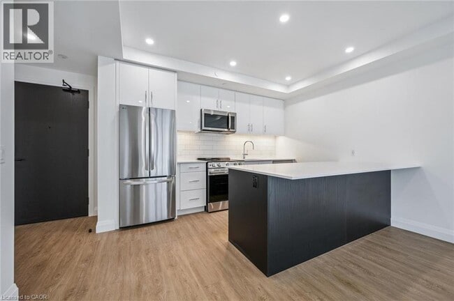 Building Photo - 410 Westhaven St