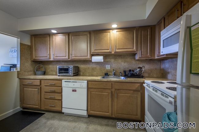 Building Photo - 385 Massachusetts Ave