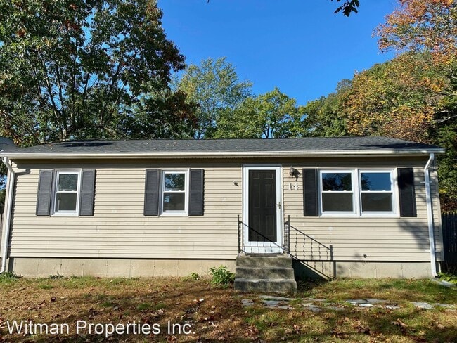 Building Photo - 3 br, 1 bath House - 14 Holly Hill Rd.