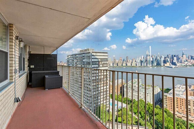 Foto del edificio - 6040 JFK Blvd E