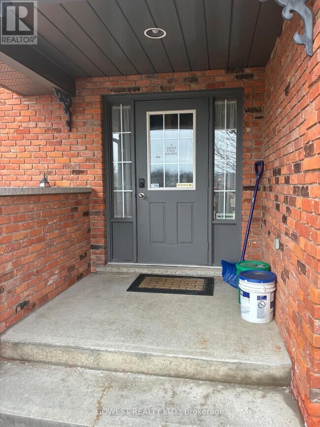 Building Photo - 106 McMurchie Ln