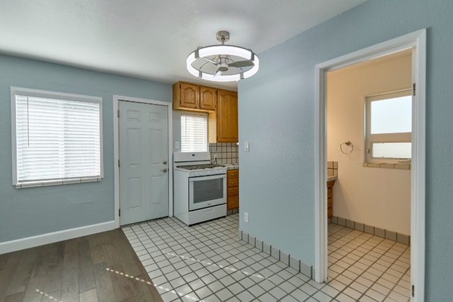 Foto del edificio - 781 Elm St